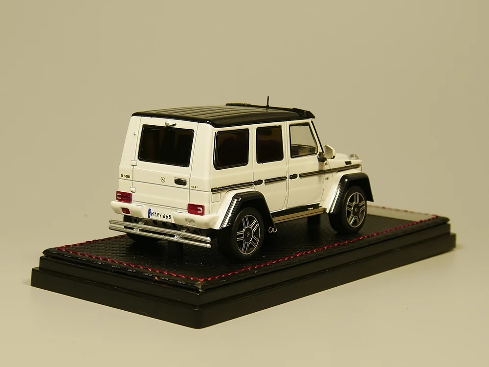 Mercedes-Benz G500 4X4 1:43 scale Diecast model car