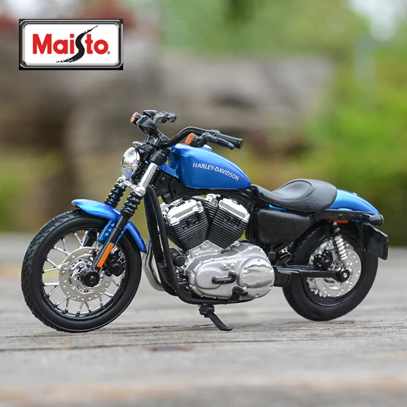 

Maisto 1:18 2012 XL 1200N Nightster Diecast Alloy Motorcycle Model Toy