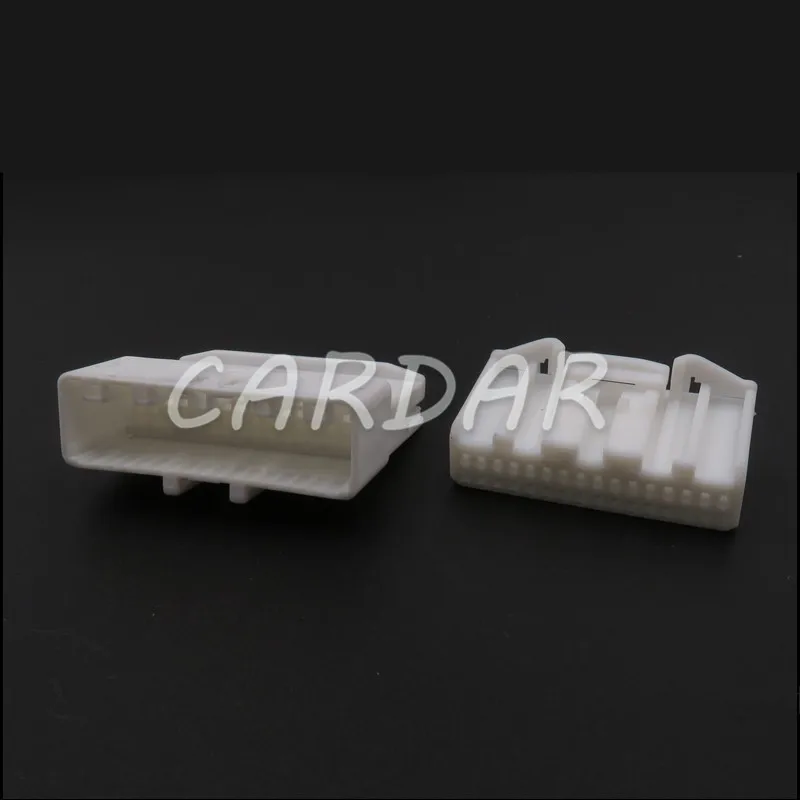 

1 Set 32 Pin Automotive Navigation Central Control Instrument Electrical Wire Sockets Auto Car Connectors 1318747-1
