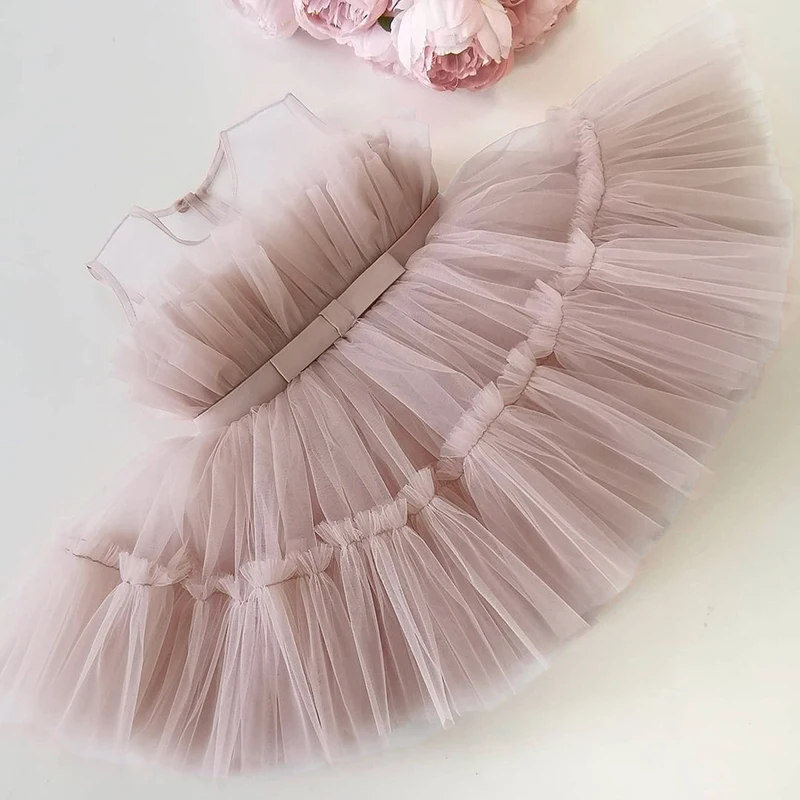 vestido elegante com tutu para casamento e festas noturnas