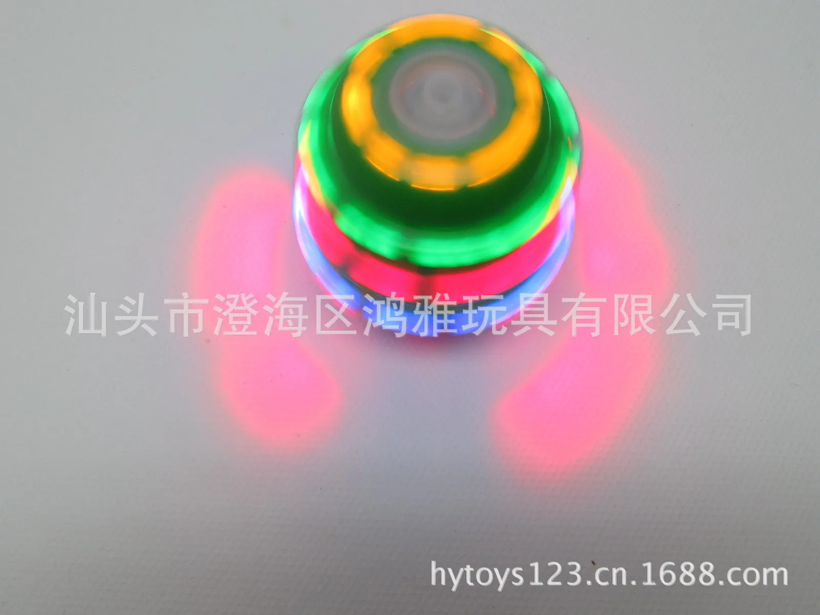 Manufacturers Direct Selling CHILDREN'S Plastic Toys Light Plastic Gyro Music Spinner Clown Spinner Hot Selling Cross Border