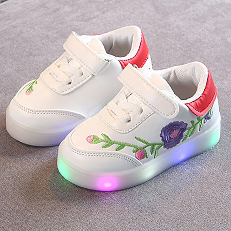 

2020 spring and summer new children's children's casual sports shoes boys and girls non-slip white shoes light single shoes