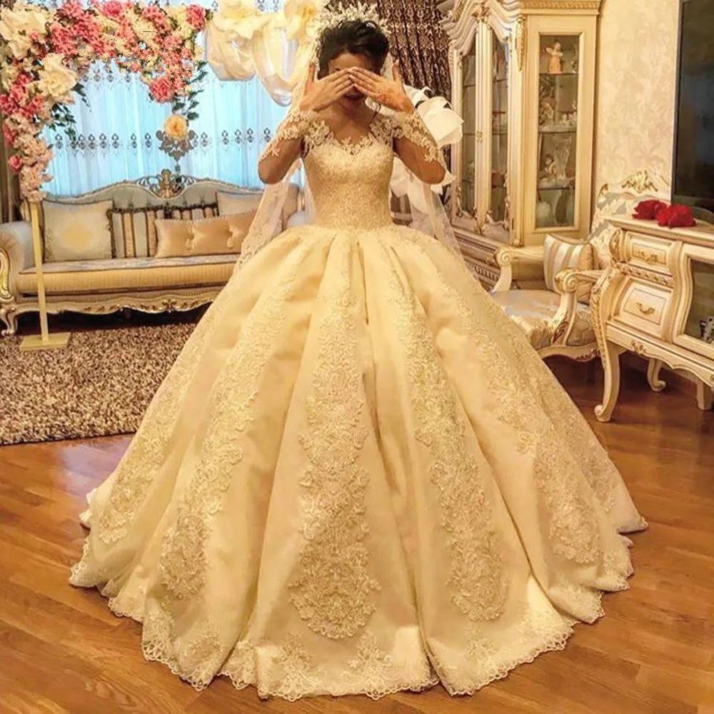 

2024 New Fashion Arabic Wedding Dresses Empire Puffy Long Sleeve Satin Lace Appliques Vintage Luxury Bridal Gowns
