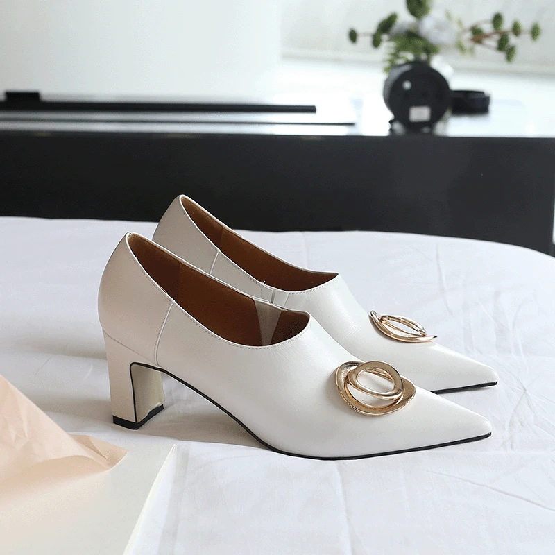 

2019 Autumn And Winter New Style Genuine Leather Europe And America Fashion Metal Ring High Heel Shoes Ankle Boots Women's Versa