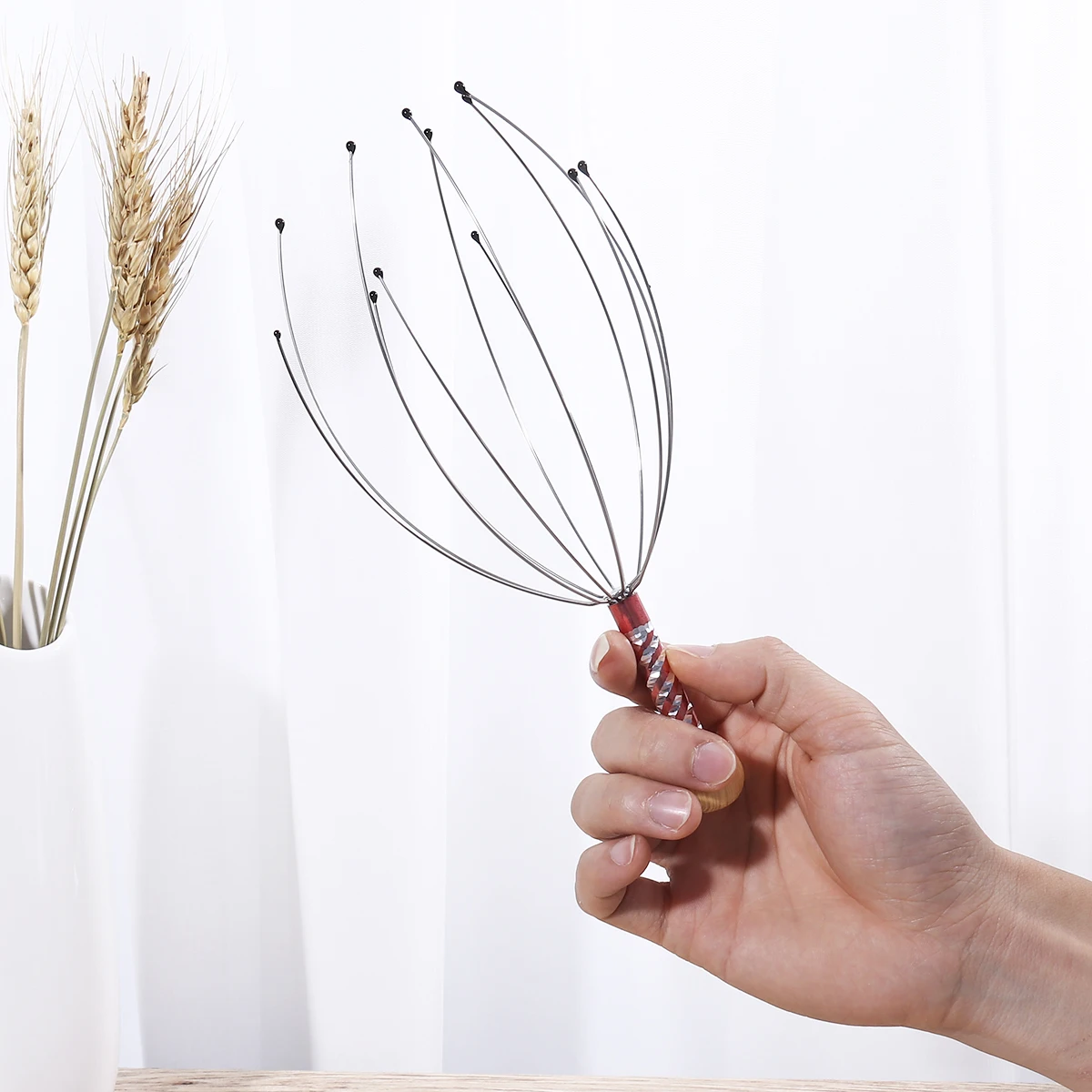 Therapeutic Head Scratcher Steel Wire Head Massager With Wooden Handle