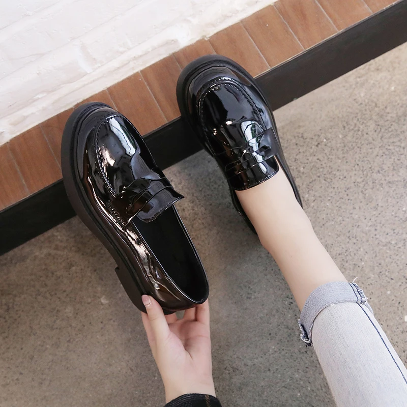 

Retro Woman Shoes All-Match Loafers Ladies Slip-on Women's Moccasins Clogs Platform British Style Modis Round Toe Casual Female