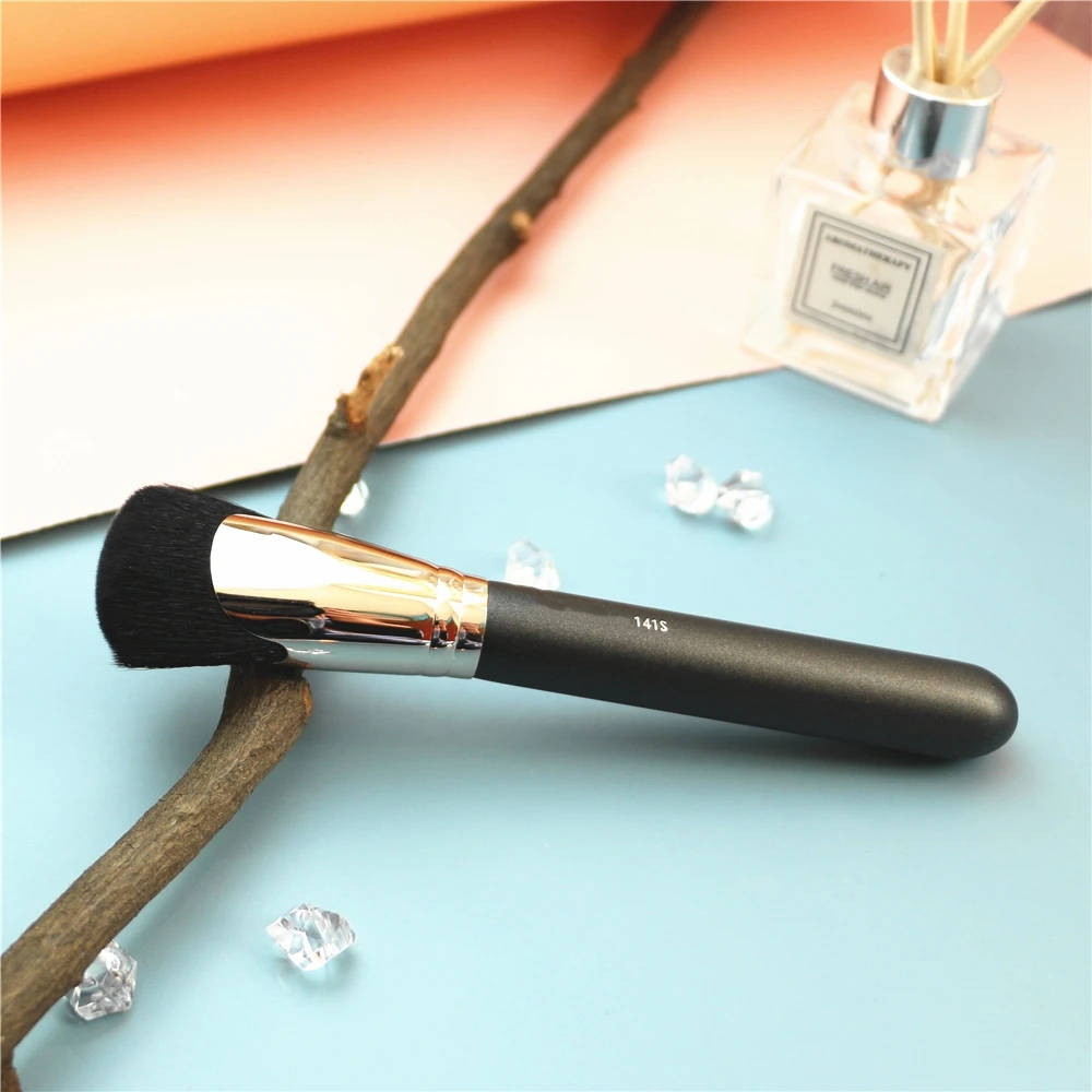 Fan-shaped Powder Brushes Blush Brush Make up Brush Honey Paint Make up tool Brush Beauty Brush M134S Fan-shaped Powder Brushes Blush Brush Make up Brush Honey Paint Make up tool Brush Beauty Brush M134S