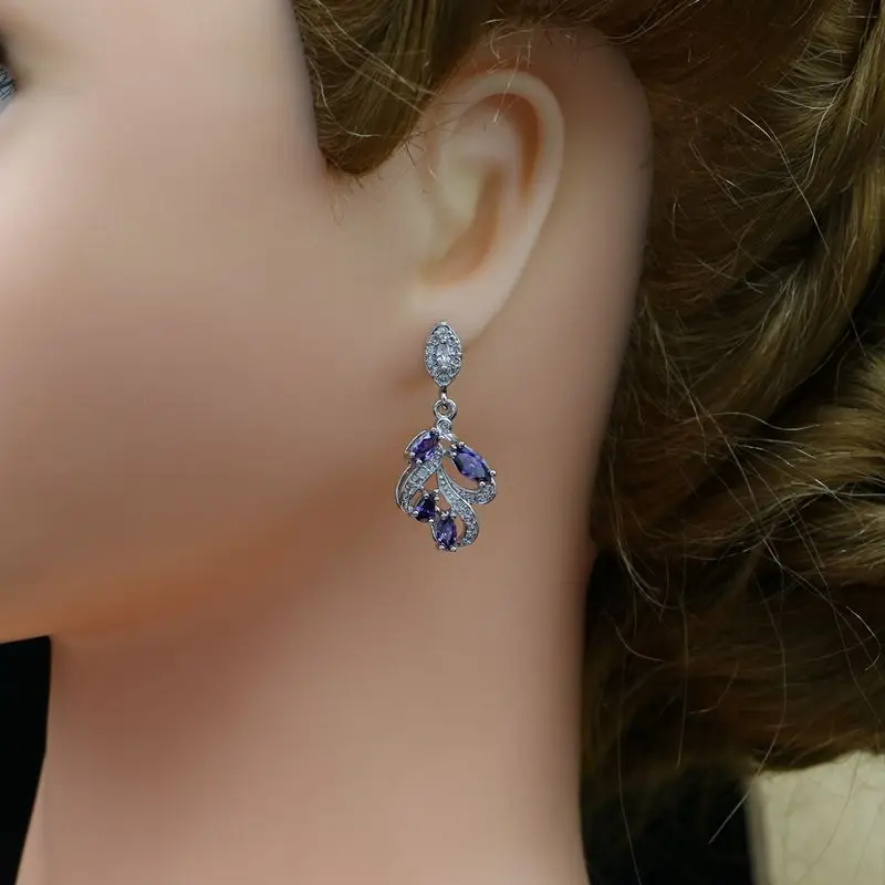 Серебряные серьги 925 пробы с фиолетовым фианитом и белым кристаллом для женщин
