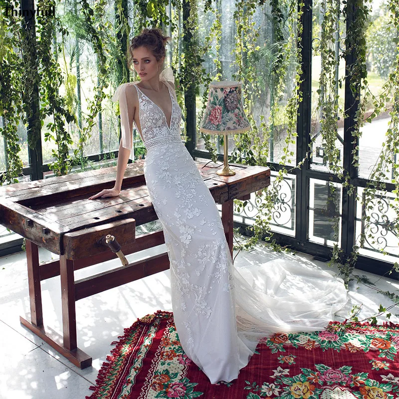 

Thinyfull New Beach Wedding Dresses Lace Appliques V-Neck Backless Sheath Boho Wedding Party Gowns With Train Vestidos De Novia