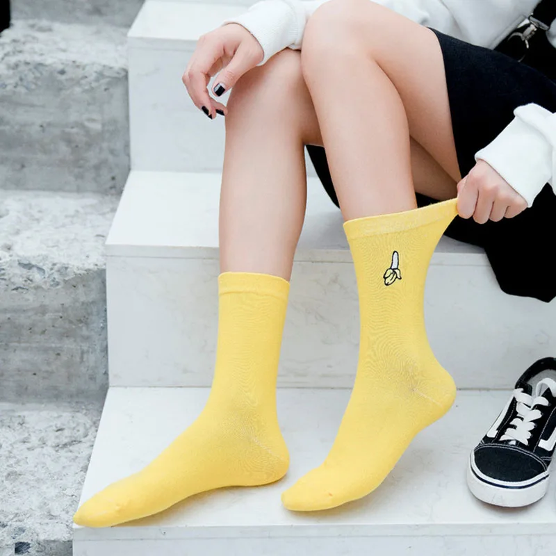 Nette-Cartoon-Obst-Druck-Avocado-Banana-Kirsche-Pfirsich-M-dchen-Kawaii-Socken-meias-Koreanische-Harajuku-Stickerei(2)