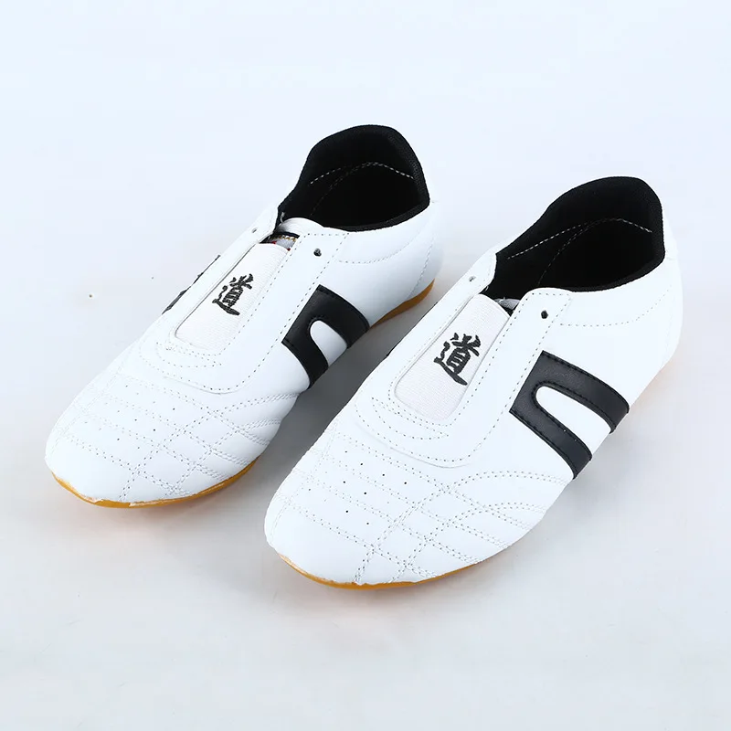 

New Style Taekwondo Training Shoes Men And Women Rubber Sole Training Shoes Breathable Anti-slip Taekwondo Shoes a Generation of