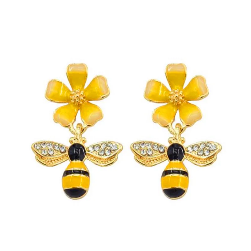 

2019 creative new European and American temperament simple female cute little bee flower dating holiday drop oil earrings