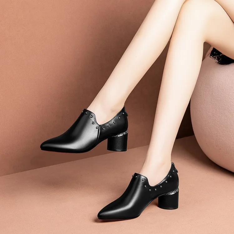 

SOURCE Pq717-8 New Style Genuine Leather Deep Mouth Small round Head Chunky-Heel Shoes