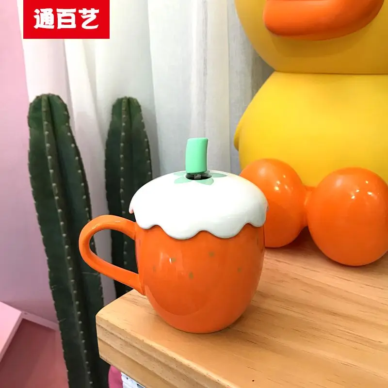 Мультяшная Милая Клубничная керамическая чашка с крышкой ложкой Корейская креативная Девичья чашка с сердцем для студентов, офиса, завтрака, молока BB50MK