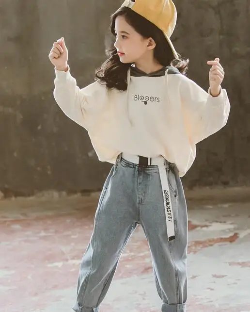 2009 Girls Autumn Clothes New Kids'Clothes, Hats, Guards, Jeans Two-piece Suit Fashion, Foreign Style and Korean Edition Tide