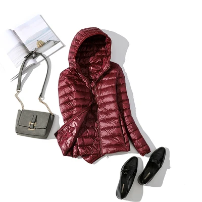 Зимний женский сверхлегкий тонкий пуховик, 90% белый утиный пух, куртки с капюшоном, теплое пальто с длинным рукавом, парка для женщин, портативная верхняя одежда - Цвет: Red wine Hooded