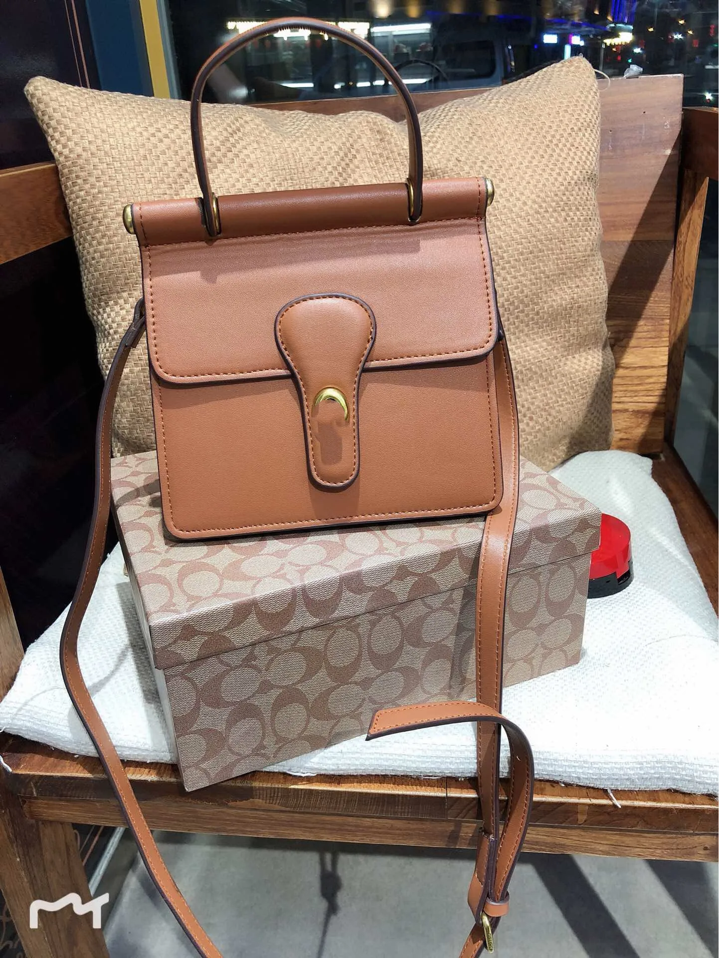 

Retro Women's Bag New Small Square Bag Fashion Casual Solid Color Belt Small Bag Exquisite Bag