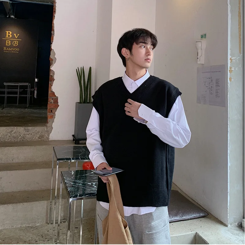 Winter New Sweater Vest Men Warm Fashion Solid Color Casual V-neck Sweater Pullover Man Streetwear Wild Loose Sleeveless Sweater Winter New Sweater Vest Men Warm Fashion Solid Color Casual V-neck Sweater Pullover Man Streetwear Wild Loose Sleeveless Sweater