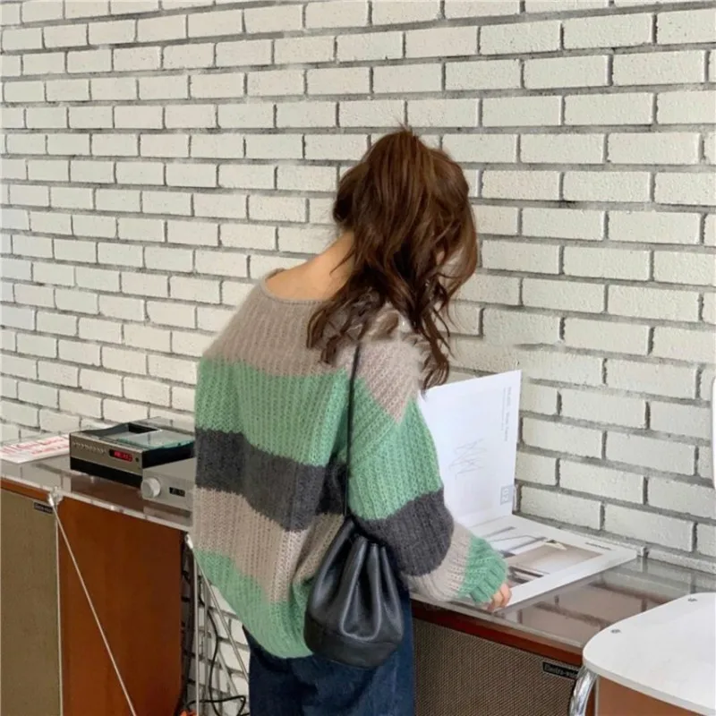 Fashionable casual color matching loose women's sweater
