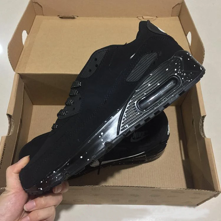 2020 New Cushion 90 Running Shoes Men Women Cheap Black White Red 90 Sneakers Classic 90 Trainer Outdoor Walking Shoes