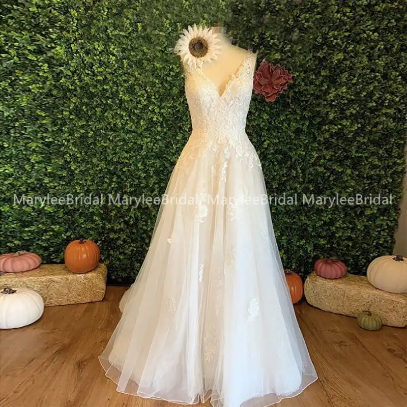 boho wedding dress curvy