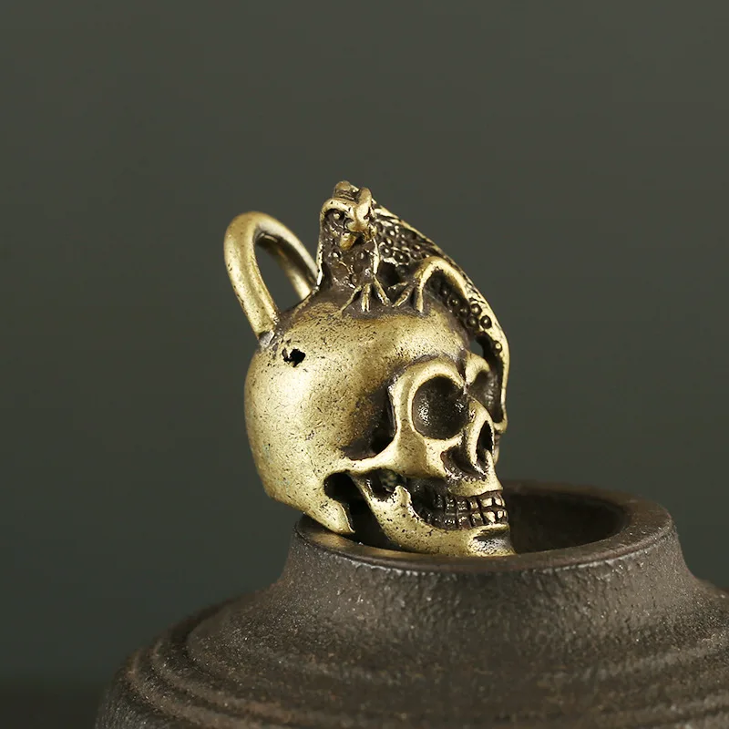 lizard skull face pendant brass (10)