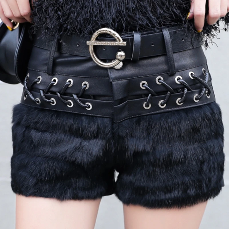 Black with belt Популярная Корейская одежда, лоскутные меховые шорты с поясом на шнуровке, женские осенние зимние модные сексуальные шорты из искусственной кожи B9N311 - Цвет: Black with belt