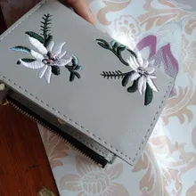 Billetera corta con estampado de flores para mujer, monedero pequeño con cremallera, tarjetero de cuero