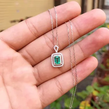 شراءAEAW مجوهرات 18K الذهب الأبيض 0.5ct الطبيعية الزمرد قلادة أحجار بمقطع مشابه لشكل الوسائد الأخضر الأحجار الكريمة مجوهرات قلادة نسائية