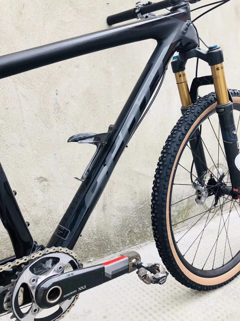 10359586688_1033805875