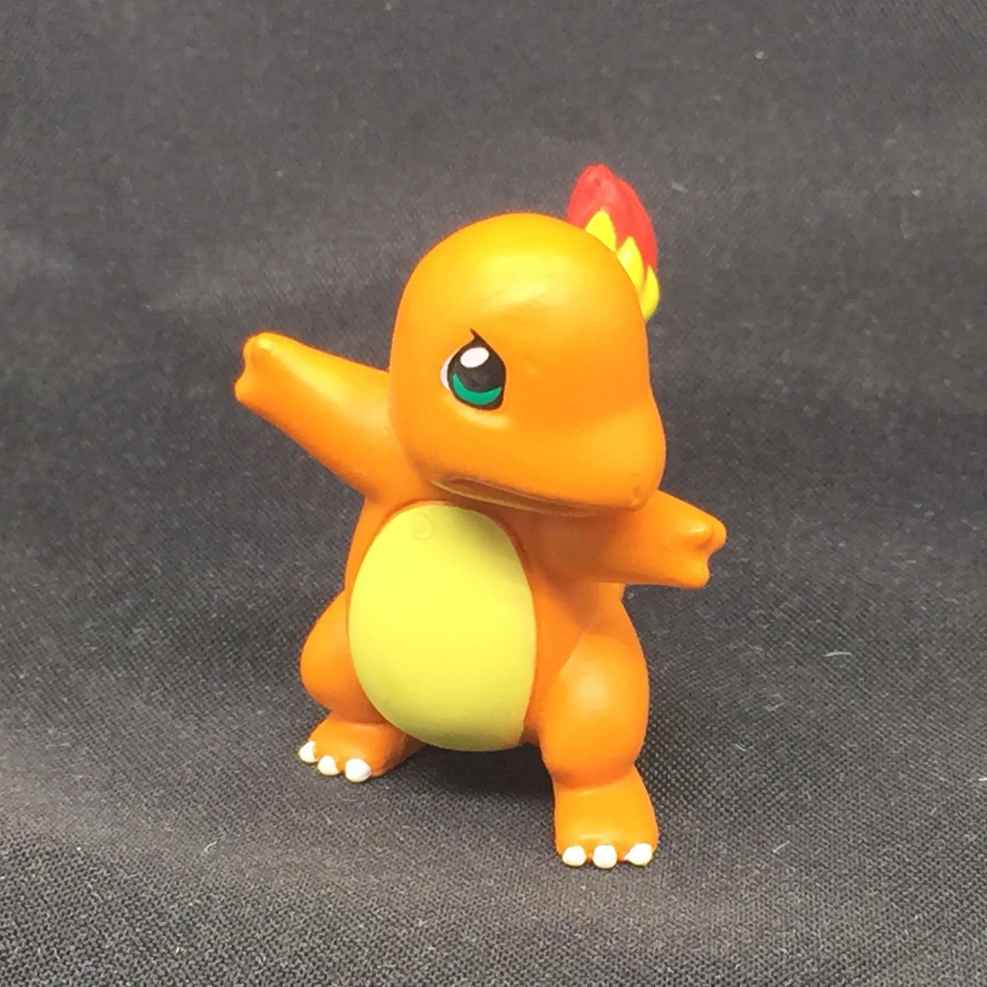 Светло-желтый 4cmpvc Squirtle Politoed Torkoal Bulbasaur Blastoise Charizard Ditto Arcanine коллекция Рождество День рождения Хэллоуин подарок для детей - Цвет: Светло-желтый