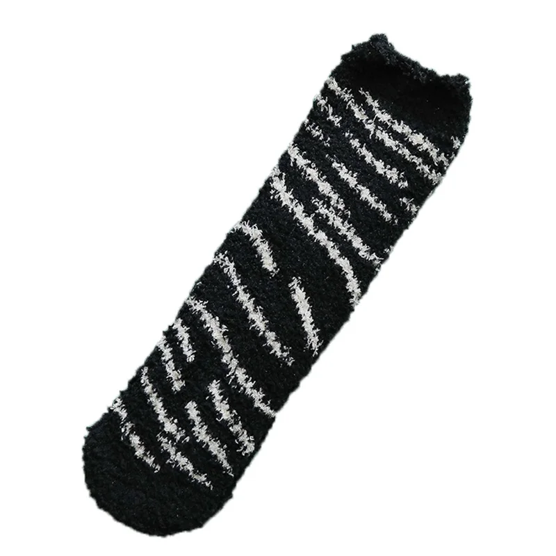 Популярные зимние милые толстые теплые носки-тапочки с котами для сна женские бархатные носки средней длины MVI-ing