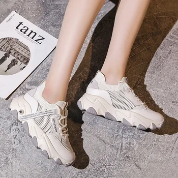 

2020 spring and summer new mesh daddy shoes female tide breathable thick bottom white wild sports casual shoes Z820