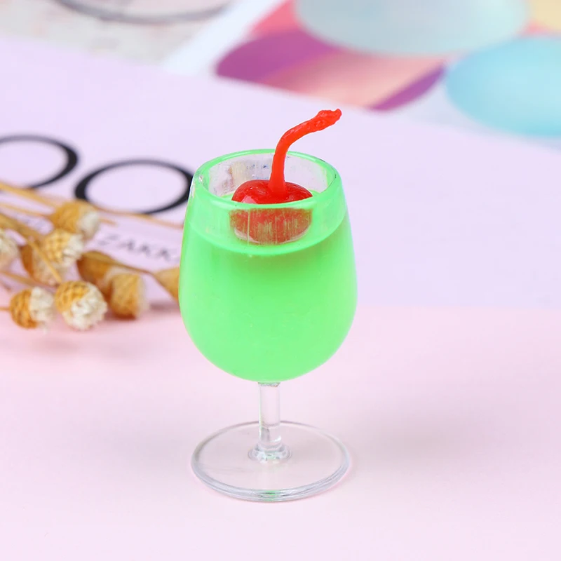 1Pc Resin Cocktail Cup Simulation Drink Glass Model Toy Doll House Decoration Scale 1/12 Dollhouse Miniature Accessories