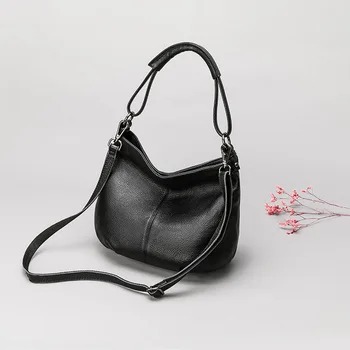 

Full-grain Leather WOMEN'S Shoulder Bag WOMEN'S Leather Bags