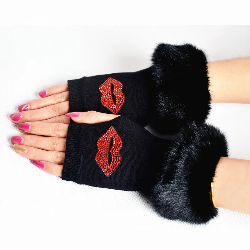 Red lips Женские танцевальные перчатки без пальцев с изображением мультяшных животных лисы Зимние Теплые Короткие Плюшевые Вязаные перчатки без пальцев с блестками и черепом G102 - Цвет: Red lips