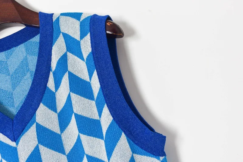Sweater Vest Image 7