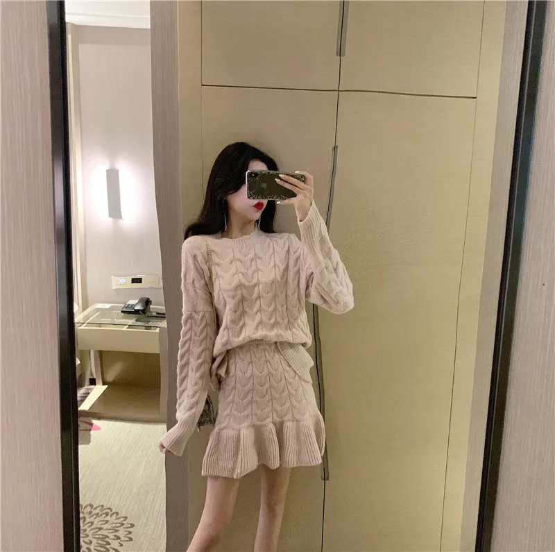 

Photo Shoot Super Fire Korean-style Western Style Sense of Design Knitted Sweater + Skirt Slimming Two-Piece Set