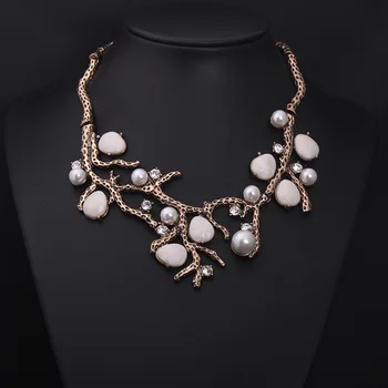

New Ladies Necklace European and American Retro Rhinestone Gemstone Pearl Branches Clavicle Chain Women's Clothing Accessories
