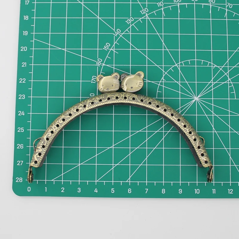 10pcs 8.5CM 10.5CM 12.5CM Cat Metal Purse Frame Handle for Clutch Bag Handbag Accessories Making Kiss Clasp Lock Bronze Bags