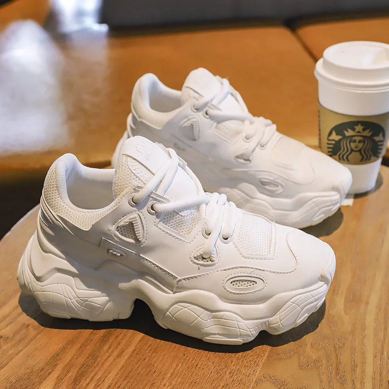 Женские белые кроссовки со скрытым каблуком массивные для женщин обувь на