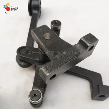 

43.010.116 Pull Rod M2.010.112 Oscillation Lever 43.010.117 M2.010.114/01Bearing Bracket Heidelberg Offset Printing Machine Used