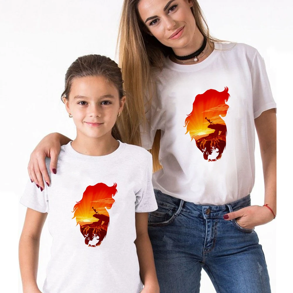 Fashion Harajuku Mom and Son Matching Clothes Lion King Funny Print Couple Short-Sleeved Men Women Tops Summer Kids Tshirt matching family fall outfits