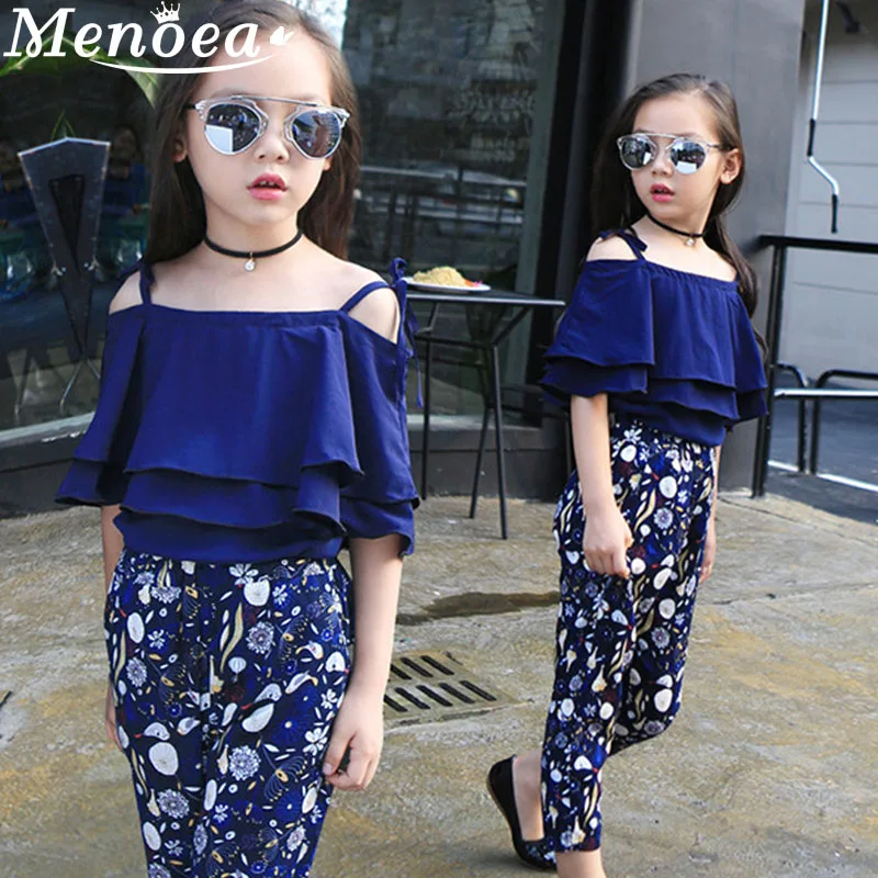 

Girls suit 2019 summer big children Korean version of the off-the-shoulder chiffon sling tops printed pants Big children's 2PCS