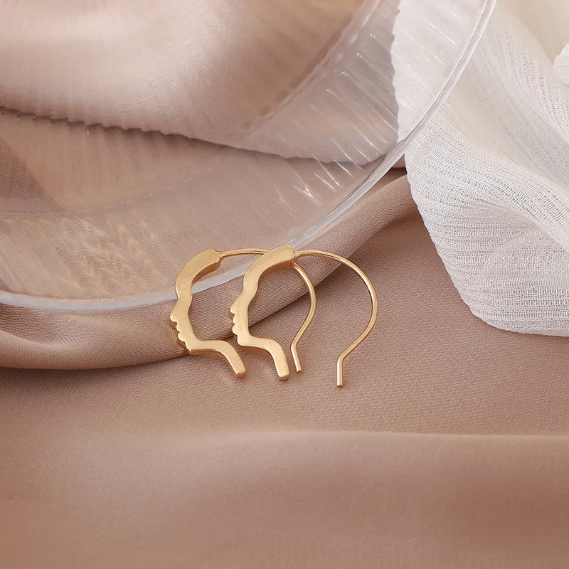 

Minimalist Gold Silver Color Abstract Art Human Face Circle Geometric Round Hoop Earrings for Women Girl Wedding Party Jewelry