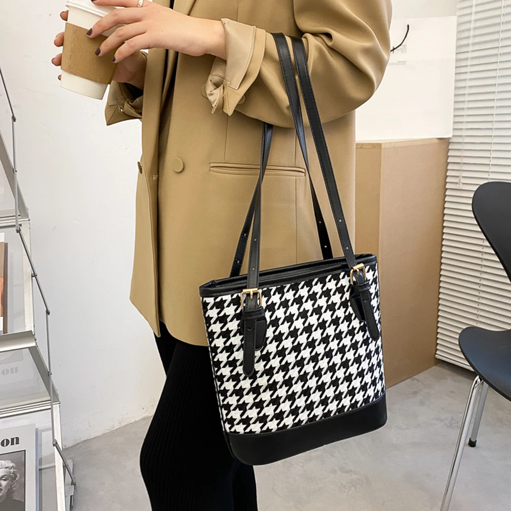 White Checkered Tote Shoulder Bags With Inner Pouch,PU Vegan Leather Luxury  Woman Handbag Bucket Bag Checkered Mini Floral Shape Fashion Handbags 