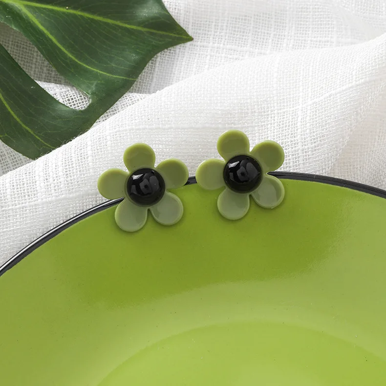 12175046529_1401670587