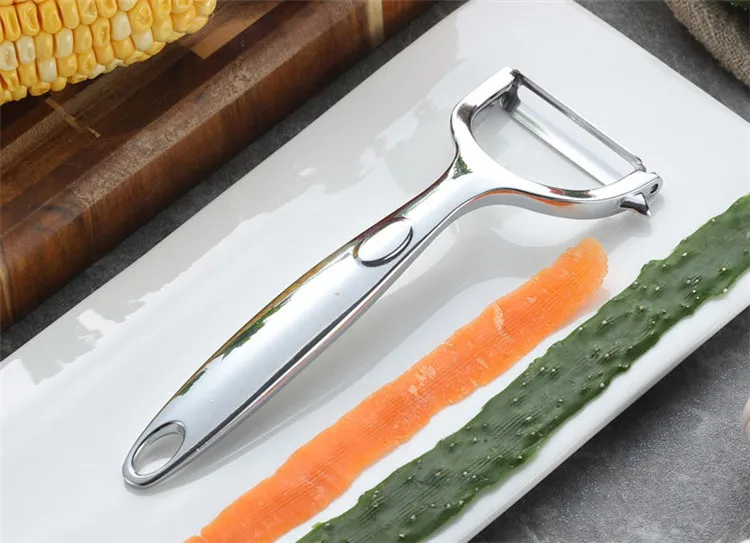 12215947701_1668324837