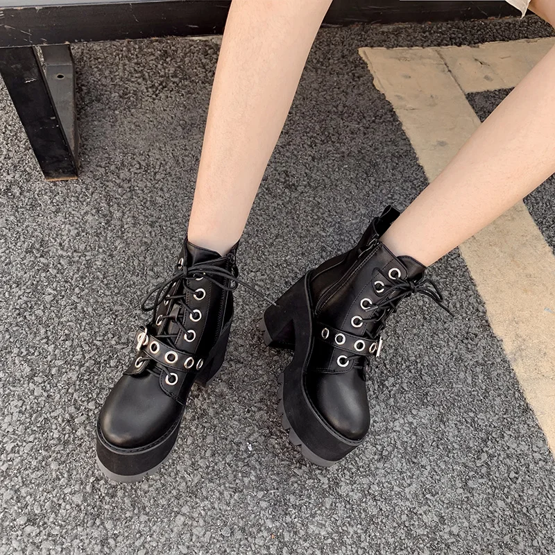 

Chunky Platform Ankle Boots for Women Height Increasing Metal Buckle Black Short Boots Woman Autumn Winter Punk Booties YMB18