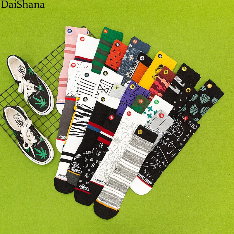 3Pairs New Fashion Unisex Sock Harajuku Korean Style Cotton Women Socks Skateboard Happy Crew Tide socks Meias Mujer EU36-44 28 H2cf83c2b2b4646a2a4dd153fc4e1509dt